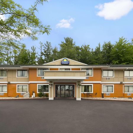 Days Inn & Suites By Wyndham Stevens Point Dış mekan fotoğraf