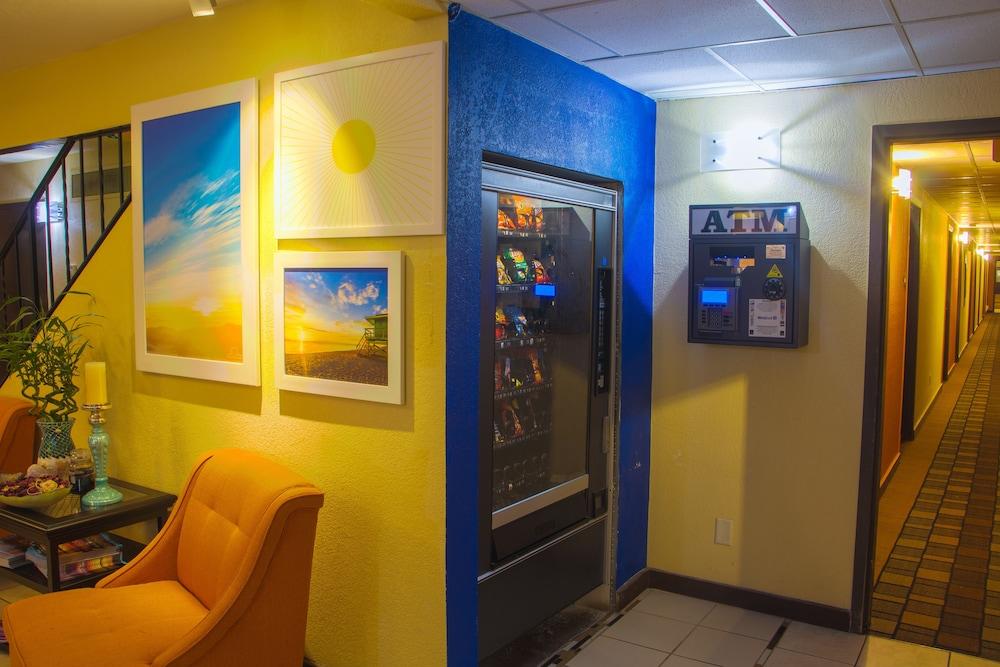 Days Inn & Suites By Wyndham Stevens Point Dış mekan fotoğraf