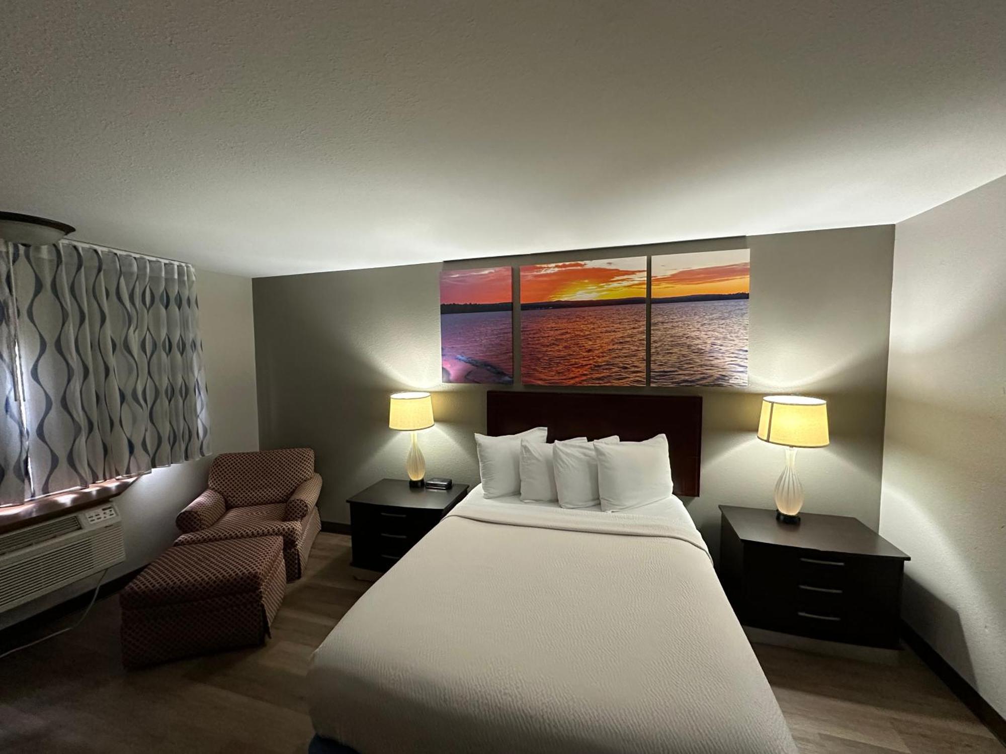 Days Inn & Suites By Wyndham Stevens Point Dış mekan fotoğraf