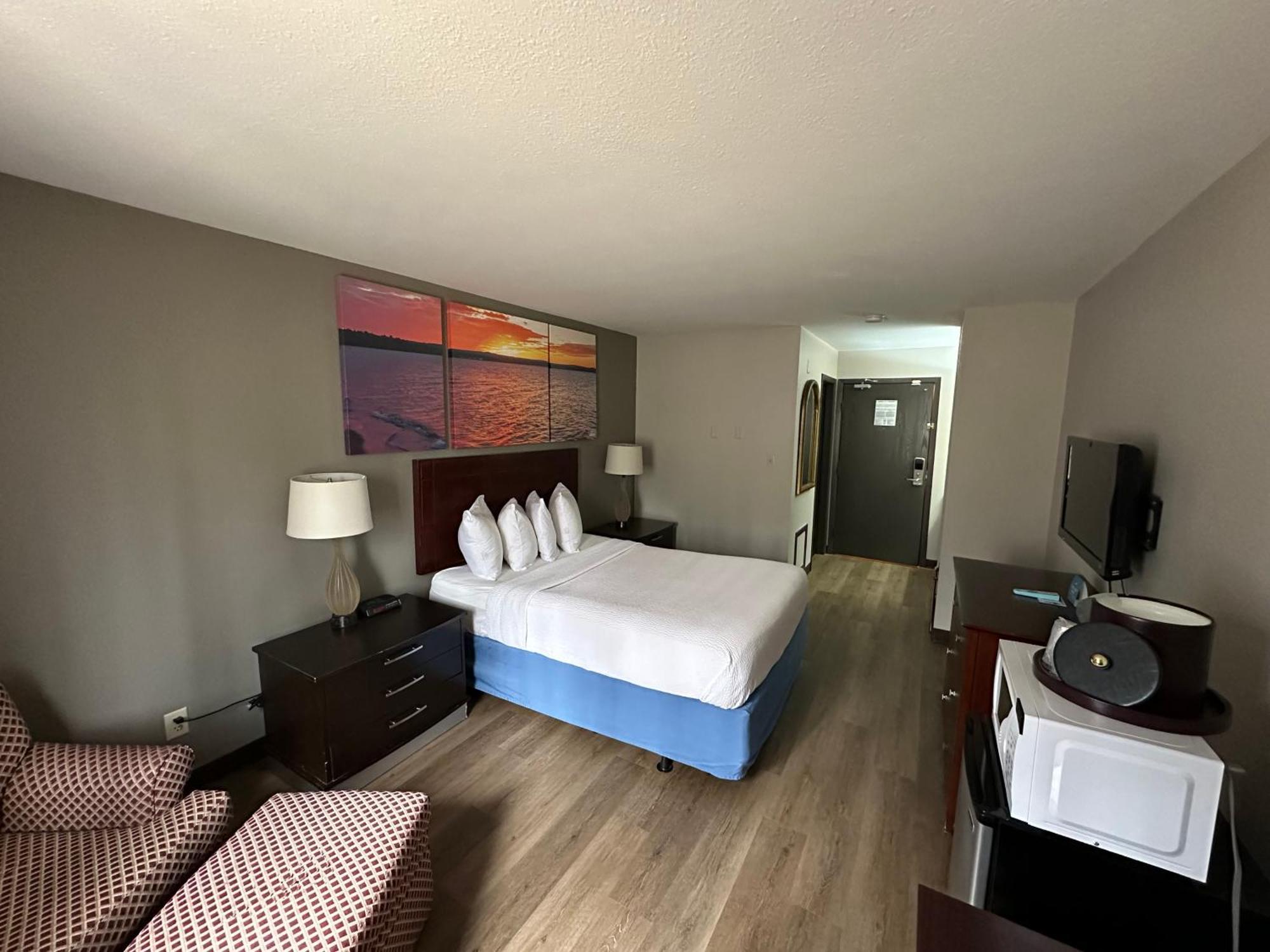 Days Inn & Suites By Wyndham Stevens Point Dış mekan fotoğraf