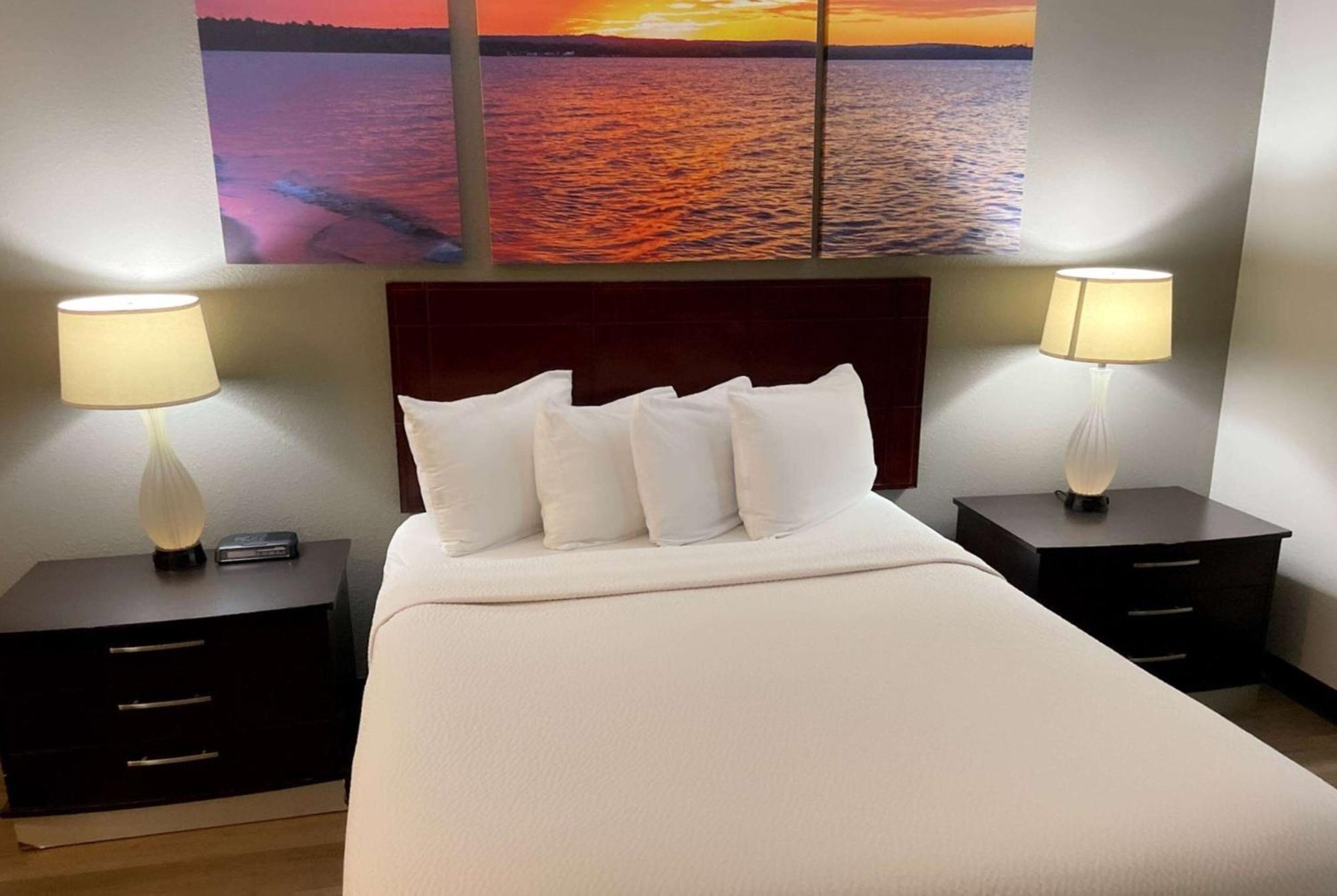 Days Inn & Suites By Wyndham Stevens Point Dış mekan fotoğraf