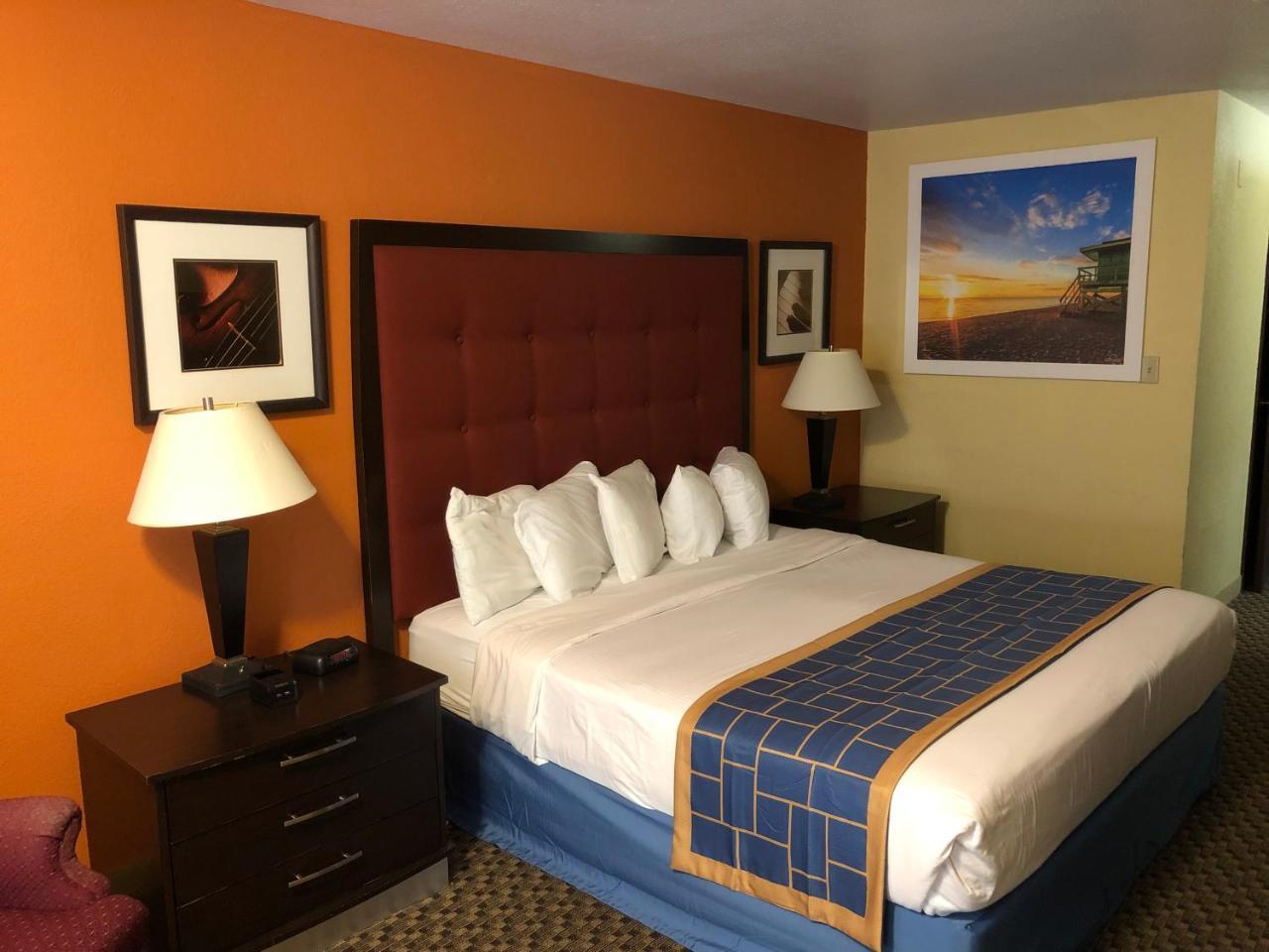 Days Inn & Suites By Wyndham Stevens Point Dış mekan fotoğraf